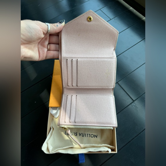 LV Victorine wallet - Picture 4 of 15